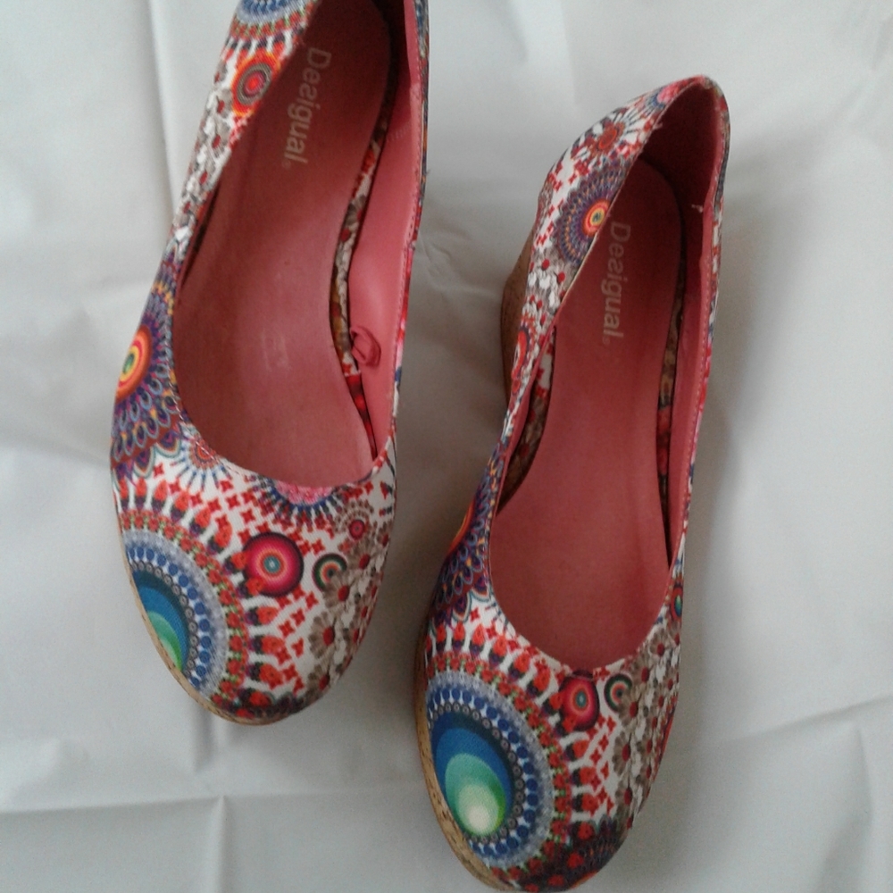 Desigual Heels Multi Color Cork & Gold Wedge SZ 8